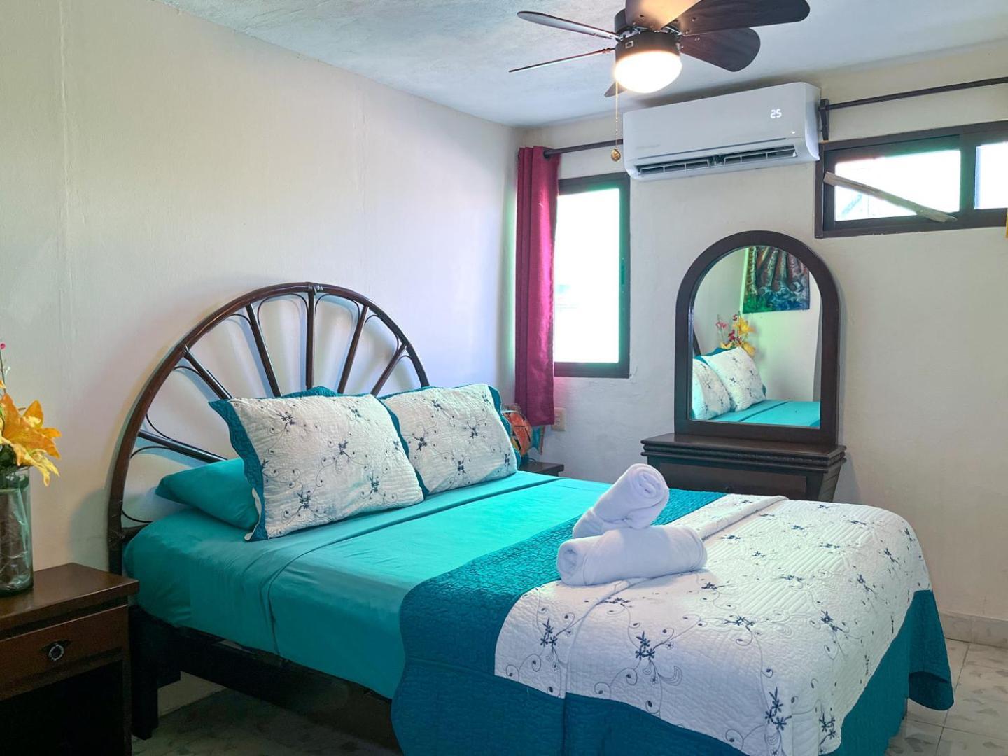 Cande'S Apartments Isla Mujeres Eksteriør billede